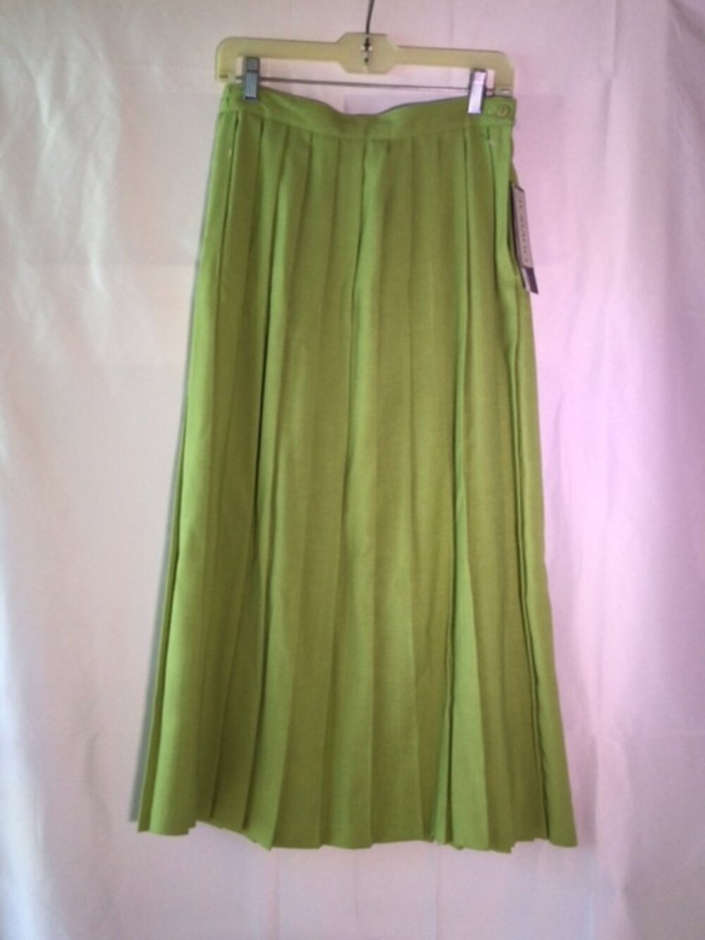 Requirements NWT Lime Green Pleated Midi Skirt Size 8 Rayon Blend Vintage